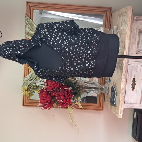 Cute Girl 3X Star Hoodie - Picture 2 of 4